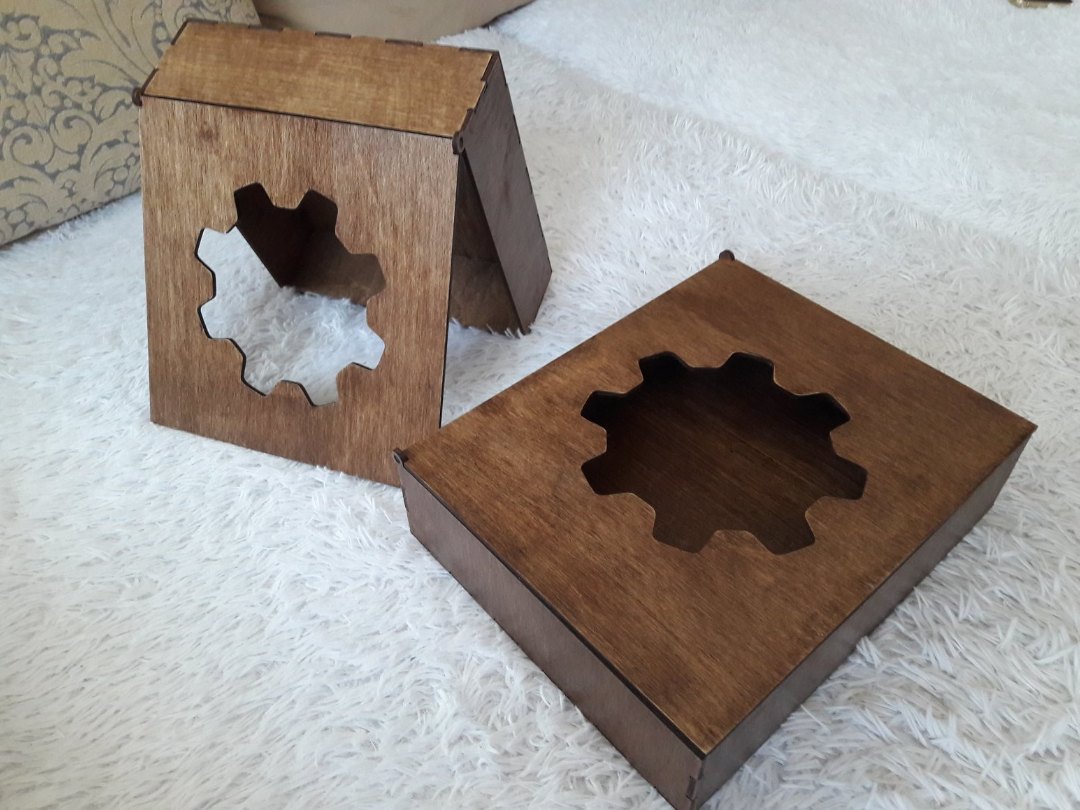 Laser Cut Plywood Box With Gear Free Vector